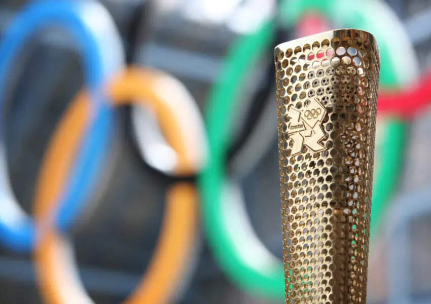 London 2012 offers first look at Olympic Torch design