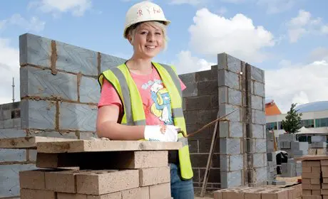 construction-apprentice-emily-hale-759592842
