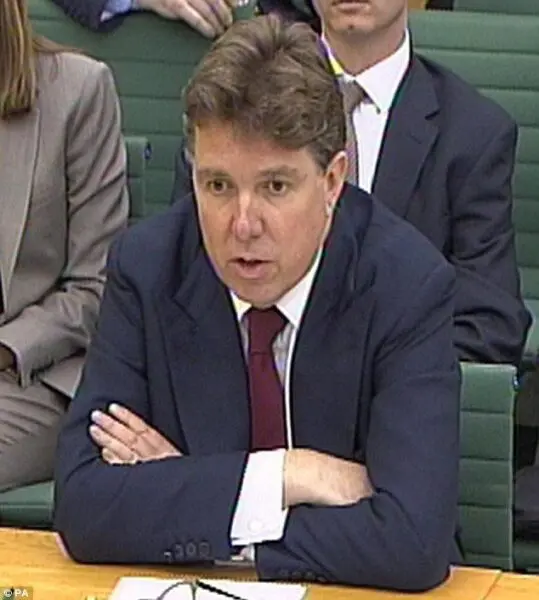 article-2170941-13FE484B000005DC-360_634x706