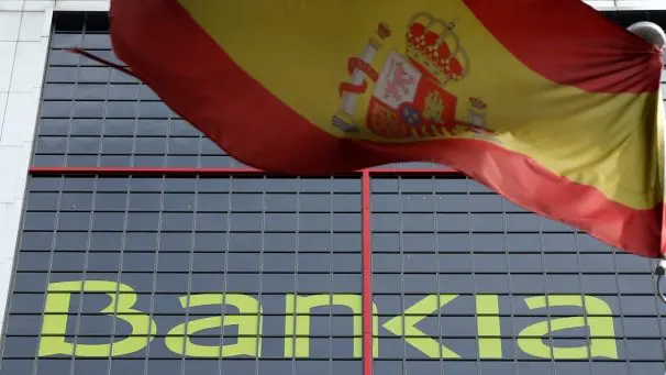 img_606X341_0906-spain-bank-aid-bankia-flag-RTR32TRE