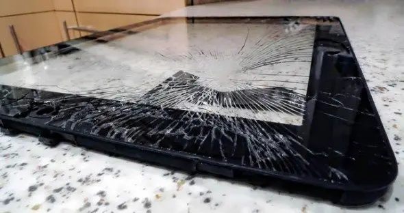 smashed-ipad-590×312