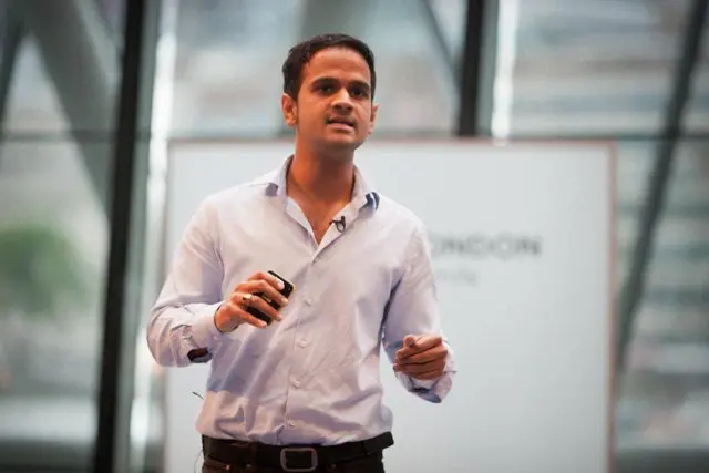 373831_456067677760926_1380240748_n