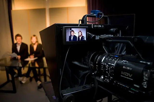 tv-studio-ba-students-13