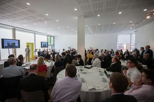 7466886116_36b216d0ee_z