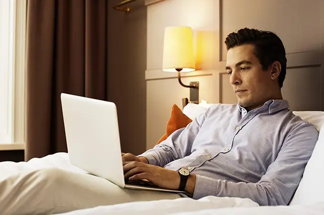 ccc-bedroom-man-computor-business-bed-laptopshirt-