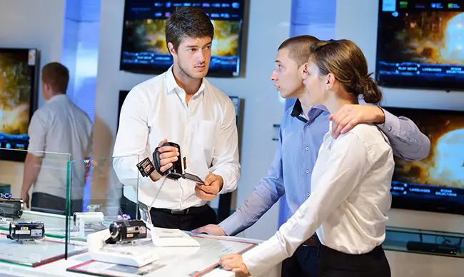 electronics-salesman