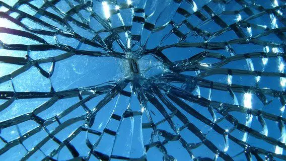 Broken_Glass