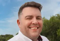 We talk to Mark Costello, the CEO of hubb, a tech based insurance company focussed on the SME market, which uses technology and AI to automate all but their advisory functions.