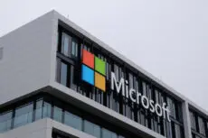 Thousands of Microsoft employees across the United States will be given unlimited days off in an overhaul of its holiday policy.