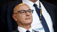 Daniel Levy has stepped down as executive chairman of Tottenham Hotspur after nearly 25 years in charge, bringing to an end one of the longest tenures in Premier League history.