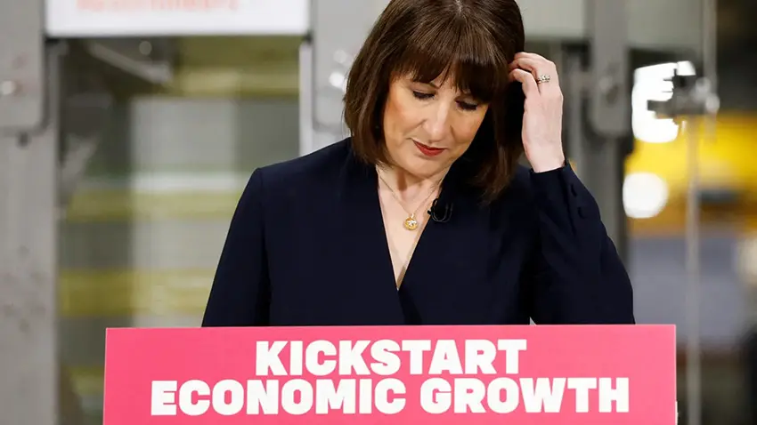 The UK economy flatlined in July, with GDP growth stuck at 0 per cent as a sharp contraction in manufacturing weighed on activity at the start of the third quarter.