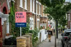 Speculation over government tax reforms is beginning to cast a shadow over the upper end of the UK housing market, according to new figures from Zoopla.
