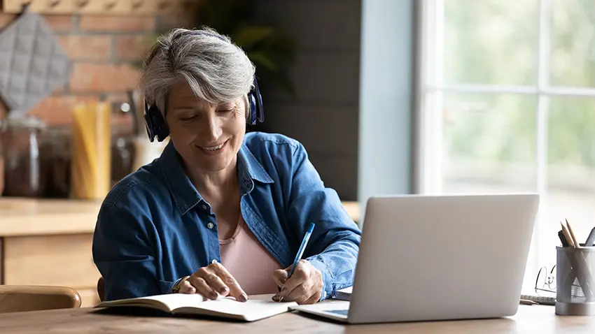 Most self-employed workers and freelancers in the UK are failing to put money aside for retirement, raising concerns about long-term financial security for a growing part of the workforce, according to new research.