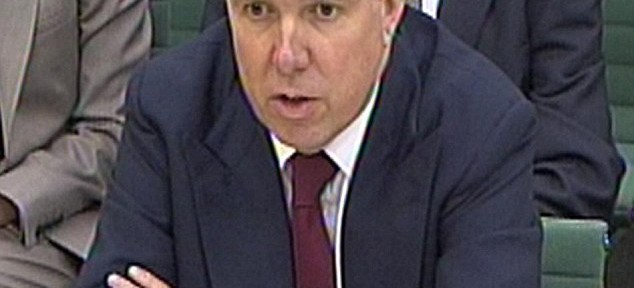 article-2170941-13FE484B000005DC-360_634x706