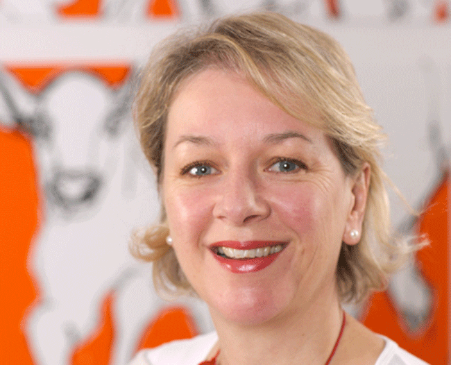 sandy-scarlett-&-mustard