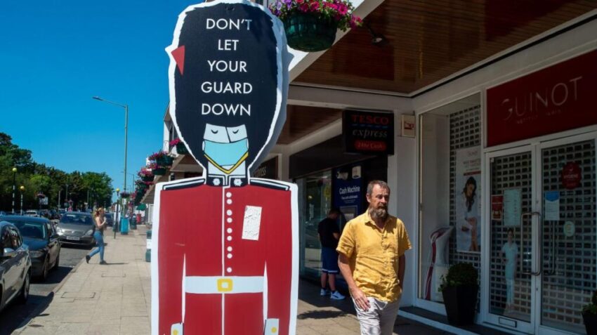 Ascot social distancing