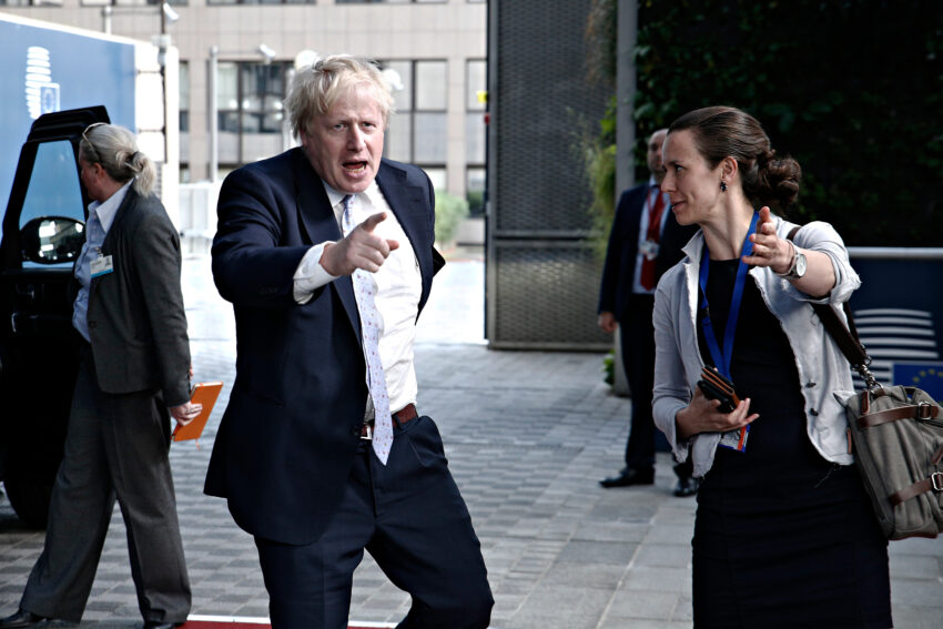 Boris Johnson backs Kwasi Kwarteng as split with Treasury emerges in energy row