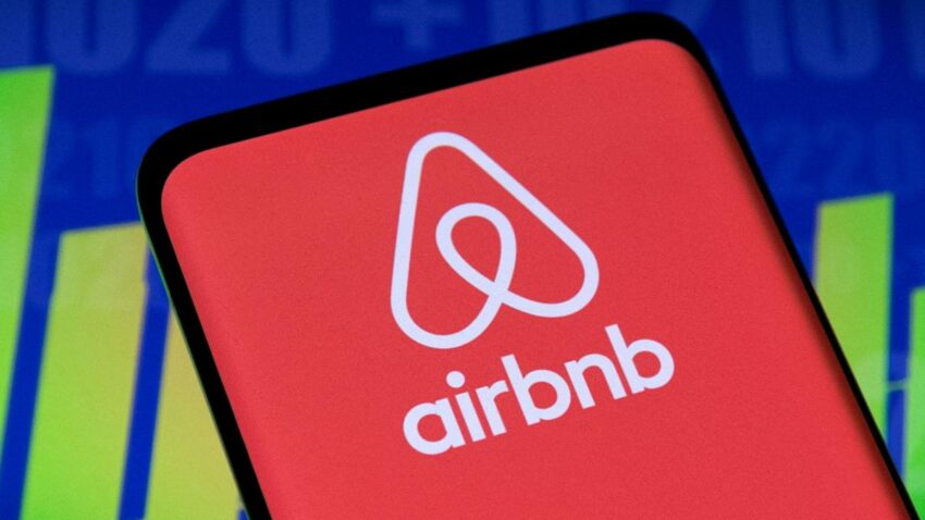 Airbnb has boosted Wall Street’s expectations for the coming months as it prepares for a bumper summer travel season after the loosening of Covid-19 restrictions across the world.