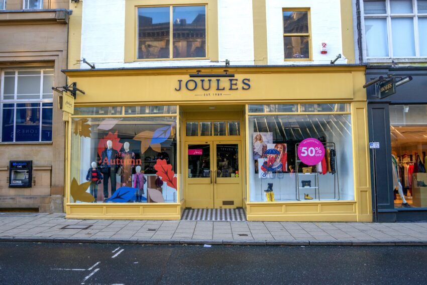Talks between Joules and Next over a £15 million equity investment in the struggling clothing and homeware retailer have ended, sending its shares down to fresh lows.