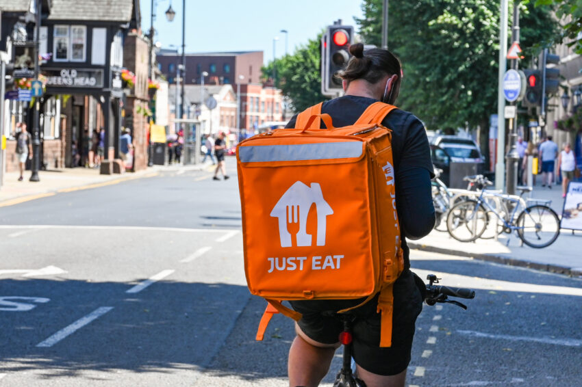 Just Eat Takeaway returned to the black earlier than expected in the third quarter, although orders fell sharply as customers reacted to the rising cost of living.