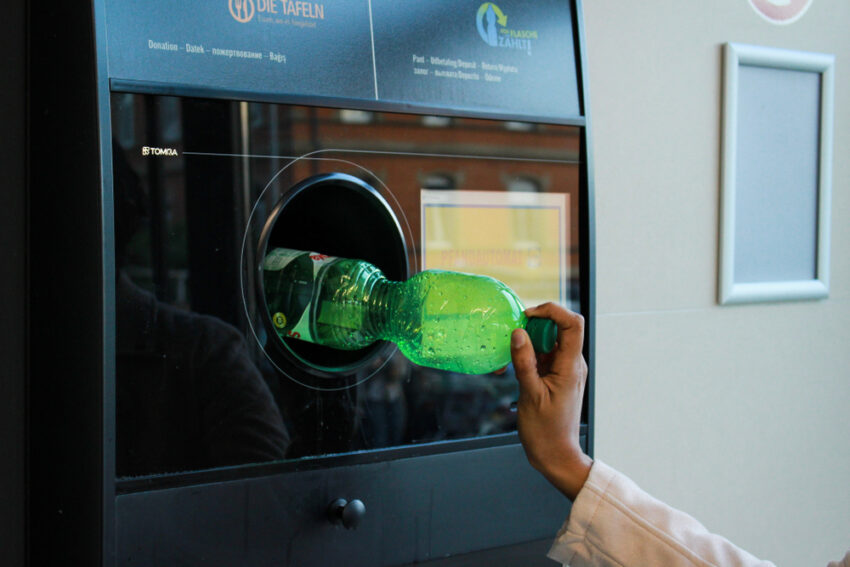 Plastic bottle deposit return