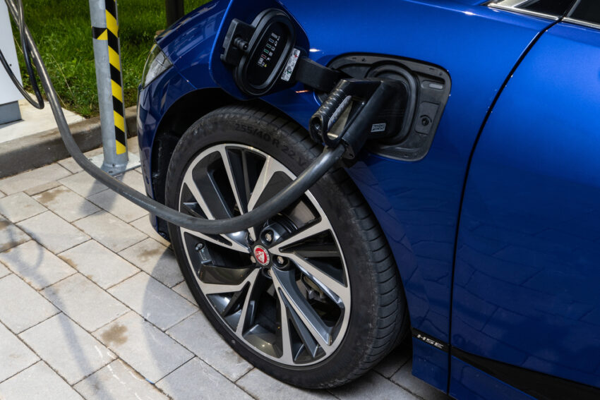 Jaguar Land Rover’s owner, Tata Motors, has reportedly asked the UK government for more than £500m in state subsidies to build a battery factory in Somerset, in a move seen as crucial to the future of the British car industry.