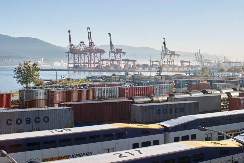 The Institute of Directors has published new research revealing that 35% of UK importers feel impacted by geopolitical pressures, particularly in relation to China, and are subsequently examining their supply chains.