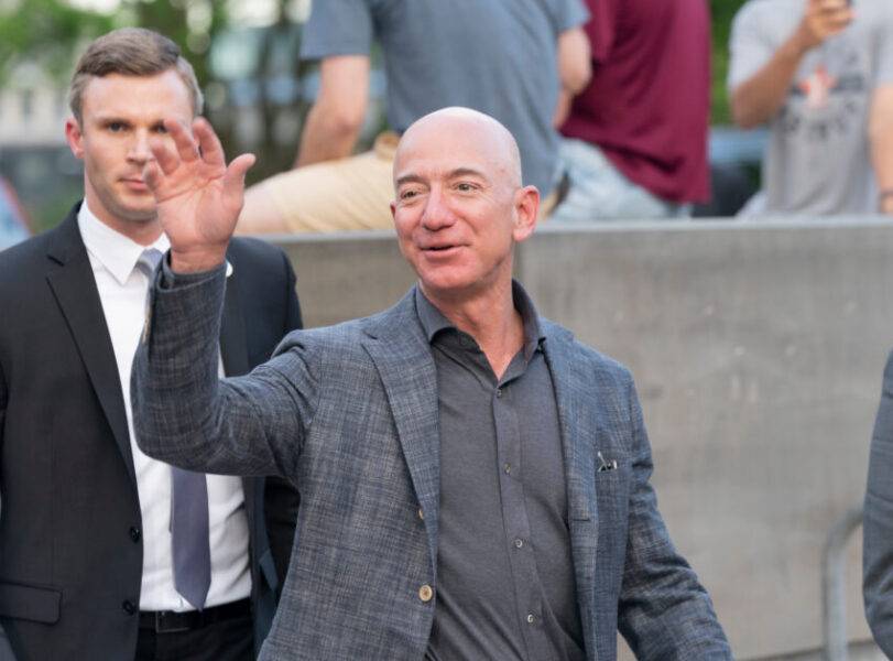 New,York,,Ny,-,May,15,,2019:,Jeff,Bezos,Arrives