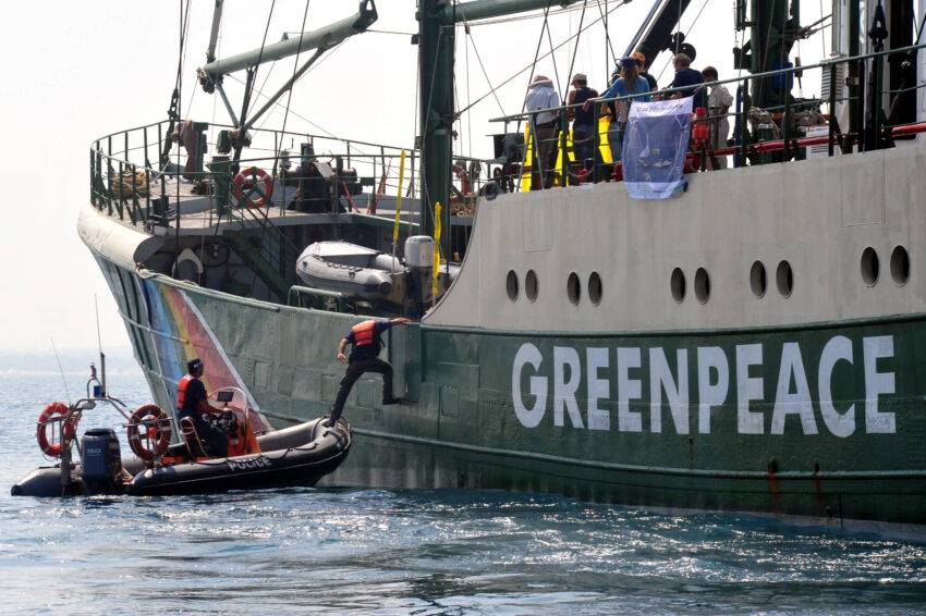 Shell is suing Greenpeace for $2.1m in damages in one of the biggest ever legal threats against the group after its campaigners occupied a moving oil platform earlier this year.