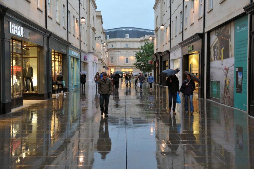 A Beginner’s Guide to iGaming The phrase ‘iGaming’ has been used a lot in relation to sports betting so you may not be too familiar with it but recently the trend has taken the UK by storm. Online gambling venues have reached an all-time high and the number of active online gamblers has reached 24.7 million. The world of iGaming includes everything from horse betting to casino games so it might initially seem confusing if you’re dipping your toe in for the first time. This guide will help you understand what iGaming is and the variety of games available to play. What is iGaming? Any form of online betting that relies on the future outcome of a game or event can be classed as iGaming. Also known as online gambling, this dynamic sector has revolutionised traditional betting and encompasses a wide range of wager-based activities. In a wider sense, iGaming is a wide multi-faceted industry of digital products that produces everything from online games and sporting platforms to casino software solutions and management tools. In 2023, revenue from online gambling products reached record-breaking heights with a grand total of £4.03 billion. Popular iGames • Sports Betting This is one of the most widespread forms of gambling and iGaming enhances these platforms by providing real-time updates and reliable predictions. Simply bet on any real-world sporting event, even those currently in play, and you’re off to the races. • Casino Games Online casino websites and mobile apps make up a significant portion of the iGaming industry. They offer digital versions of classic casino and slot games, including virtual reality casinos that are just like real-life gaming tables. The rules and wagers are just like what you would expect in a Las Vegas casino and provide life-like, interactive user experiences. • Poker Online poker is incredibly versatile and offers a wide selection of variants, including straight, stud and draw. These can be played across a variety of formats such as live streams, mobile apps and virtual games against computer-generated avatars so all you need to do is select the platform that best suits your preferences. • Bingo Thanks to iGaming, bingo has evolved far beyond land-based bingo halls and games. Enjoy limitless accessibility and convenience when you download a bingo app and enjoy the nostalgic fun from the comfort of your own home. You’ll also find a variety of different themed games and jackpot prizes on offer. • Lottery Sweepstakes and lotteries are widespread forms of gambling and iGaming has made it easier to participate in different games. You no longer have to leave your house to pick up a lottery ticket – you can get involved whenever you feel like it. Lottery sites also offer a variety of secure payment options to cater to every player’s needs.