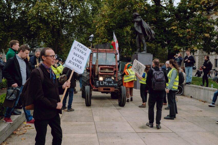 Central London witnessed a spectacle last night as over 100 tractors paraded past the iconic Houses of Parliament, echoing the discontent of farmers over what they perceive as inadequate support for UK food production.