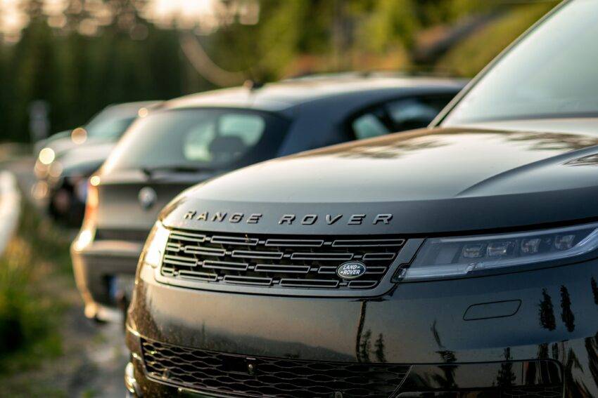 Jaguar Land Rover (JLR) has announced a £1 million investment to assist UK police in combating vehicle theft. This funding will bolster police operations in theft hotspots and support intelligence gathering efforts.