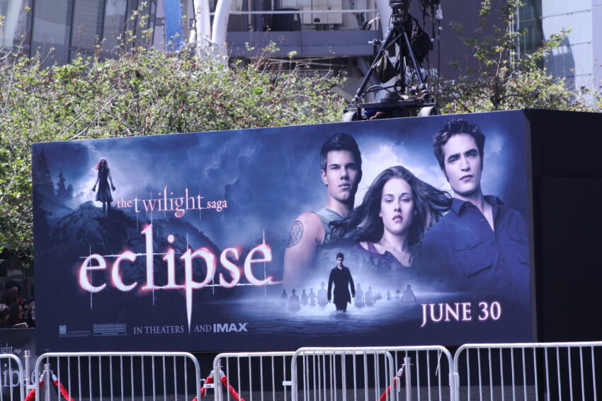 Rupert Murdoch’s Fox Corporation has introduced its ad-supported streaming service, Tubi, to the UK market. This new entry aims to rival popular platforms such as Netflix, Disney+, ITVX, Channel 4’s streaming service, and BBC iPlayer.