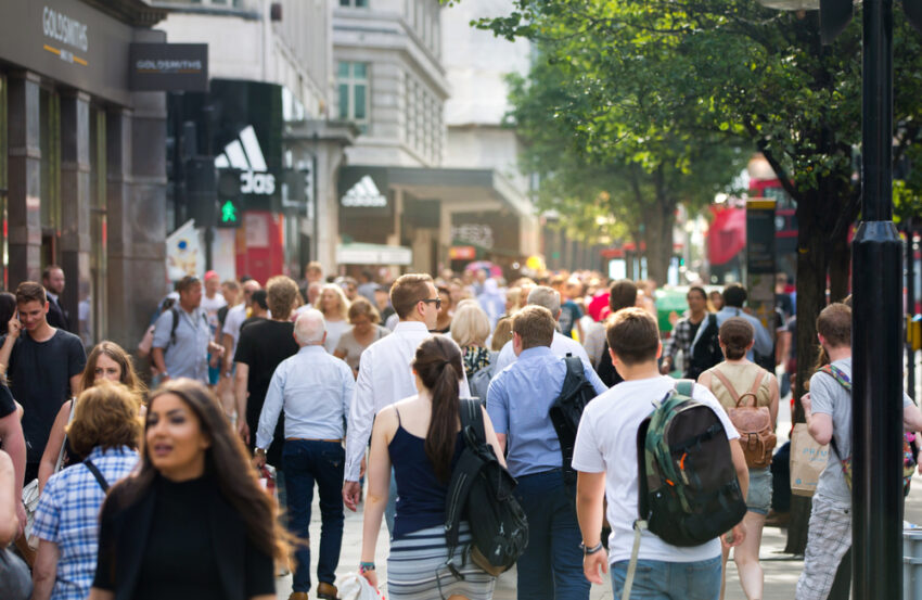 Annual salaries in the UK have increased at the fastest pace since 2021, driven by a surge in Christmas hiring that is revitalising the job market.