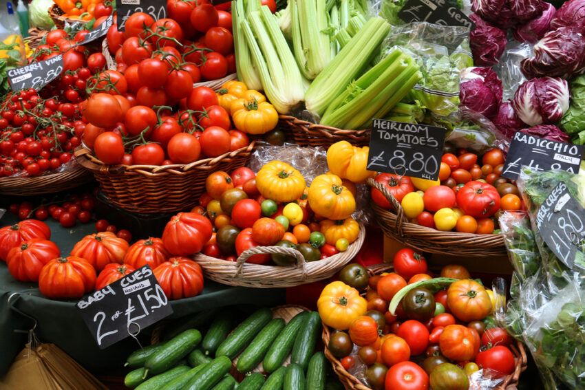 UK food price inflation accelerated in June as soaring temperatures and extreme weather hit fruit and vegetable harvests, pushing up prices at supermarket tills.