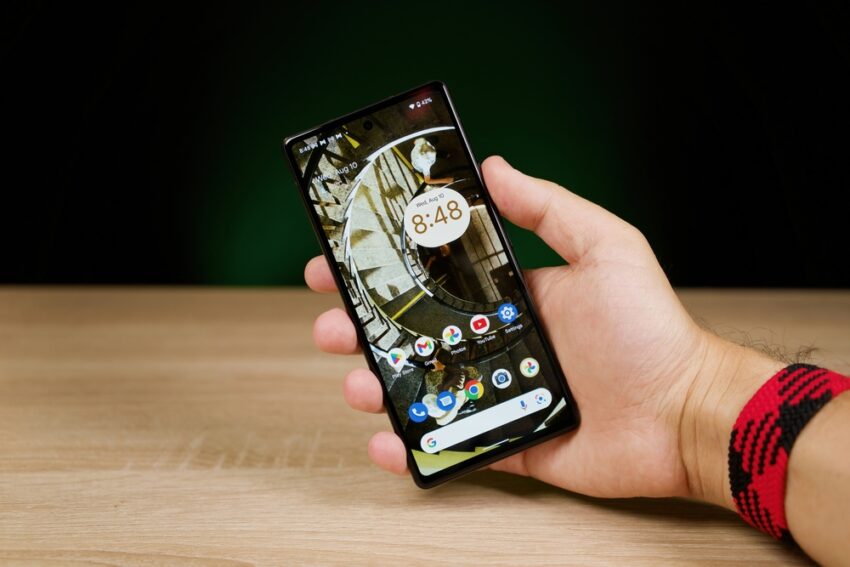 Business today moves fast. Entrepreneurs are expected to manage teams, meet clients, and grow their companies, all while staying connected on the move. To keep up, they need more than just a phone. They need a tool that works as hard as they do.