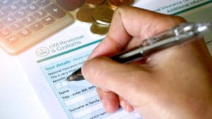 A third of Britain’s sole traders are still managing their finances with pen and paper, despite major changes to self-assessment rules coming into force this April, new research from Sage has revealed.